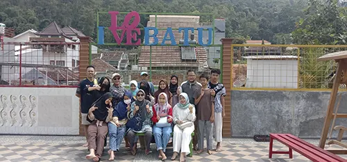 website penginapan